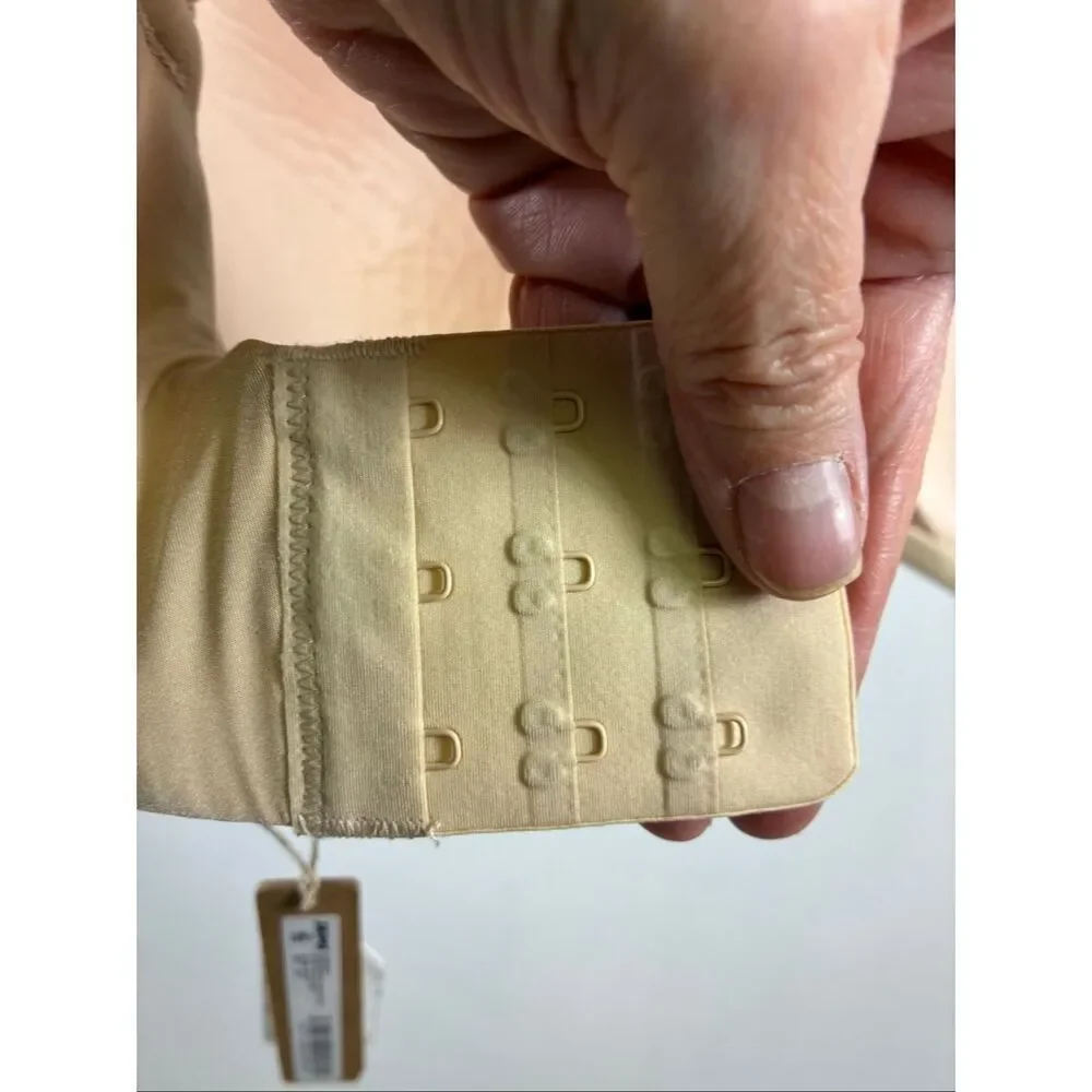 SKIMS NWT Wireless Super Push Up Bra in Sand Size 34H - Picture 7 of 10